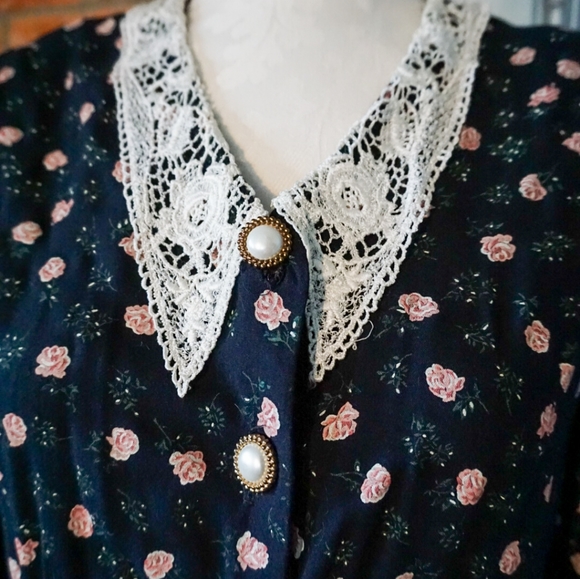 VTG Floral Collared Blouse - Picture 4 of 4